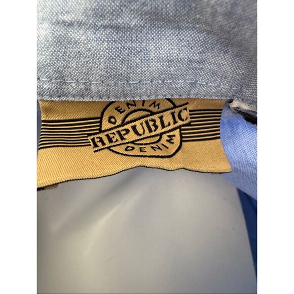 Denim Republic women’s M blue denim cotton red Maple leaf  button up shirt Canad - Picture 3 of 4